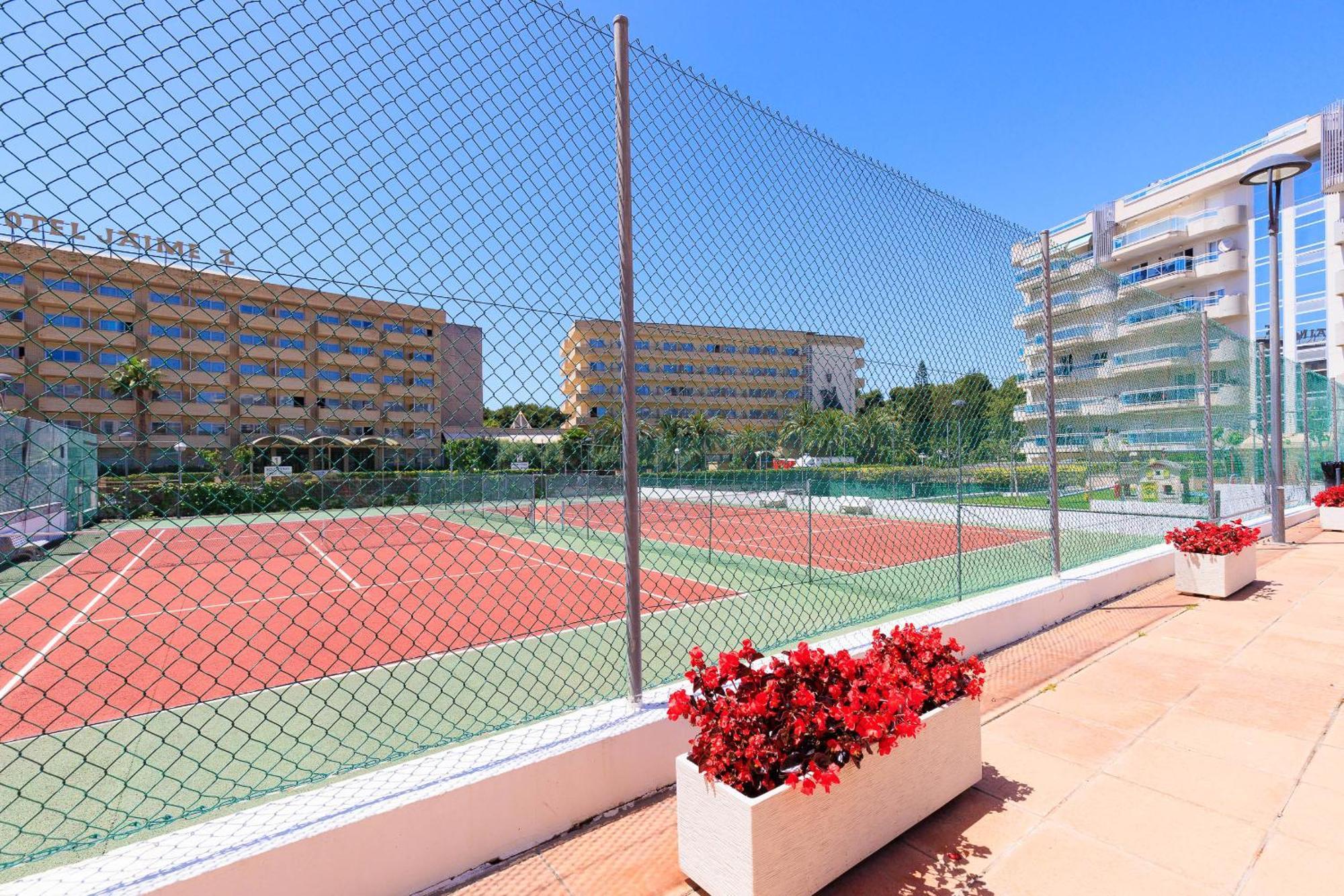 Uhc Larimar Family Complex Apartment Salou Bagian luar foto